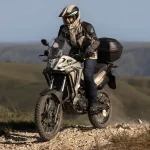 moto-honda-sahara-300-adventure 1